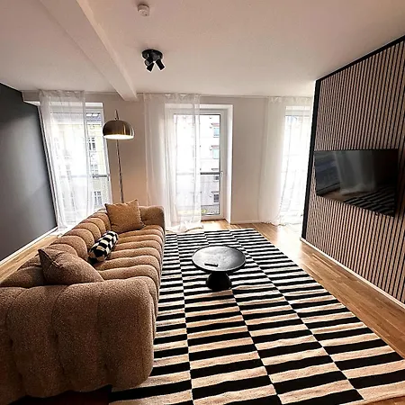 Miacasa I Zentral I Parkplatz I Waschtrockner I Schreibtisch Apartmán Linec