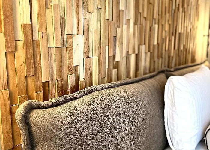 Miacasa I Zentral I Parkplatz I Waschtrockner I Schreibtisch Linz